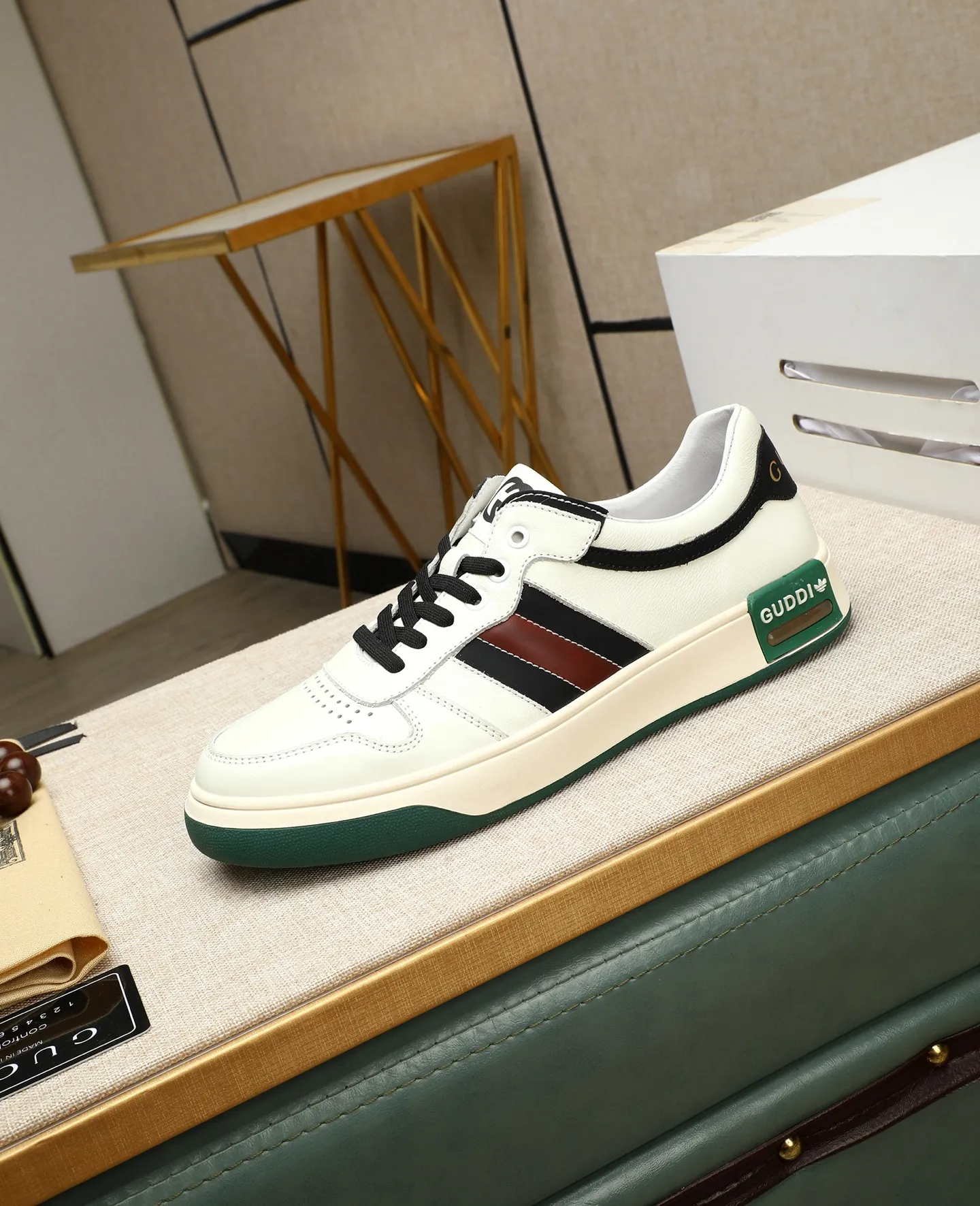 Men's men's shoes 💰440 GUCCI🔍🔍The latest model is on sale at the same time at the counter. Original calfskin imported from Italy, genuine leather lining, (high-end, noble, and classy) with exquisite workmanship. Sole: Original sole provided by the original factory, ⚠Exclusive double-layer movable molded sole super comfortable⚠, real shot 🎬The real thing is better🔍🔍"High quality·Follow the order" Code number 38-44